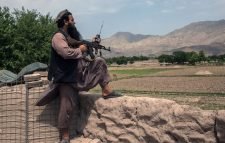 সেনা-তালেবান তুমুল লড়াই