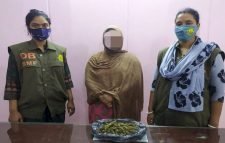 উপশহর থেকে গাঁজাসহ নারী গ্রেফতার