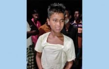 শান্তিগঞ্জে চুরির অপরাধে কিশোরকে প্রহার