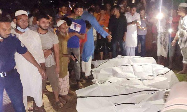 ব্রাহ্মণবাড়িয়ায় ট্রলারডুবির ঘটনায় মামলা, গ্রেপ্তার ৫