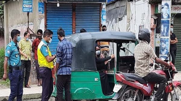 নগরীতে ৪৯টি মামলা, ৯০টি যানবাহন আটক