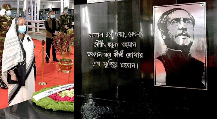 বঙ্গবন্ধুর প্রতিকৃতিতে প্রধানমন্ত্রীর শ্রদ্ধা
