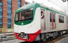 রাজধানীতে পরীক্ষামূলক চলাচল শুরু করলো স্বপ্নের মেট্রোরেল