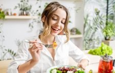 ছোট কামড়ে খাবার খেলে শরীরের ওজন কমে