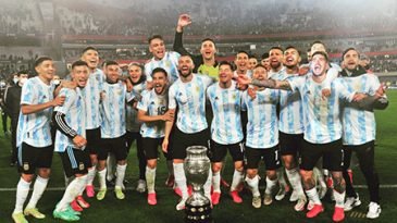 হ্যাটট্রিকে কোপা আমেরিকার শিরোপা উদযাপন রাঙালেন মেসি