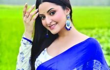 আরও আত্মবিশ্বাসী পরীমনি