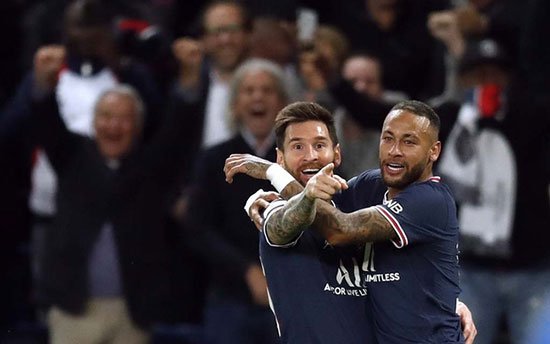 গোল পেয়ে মহাখুশি মেসি