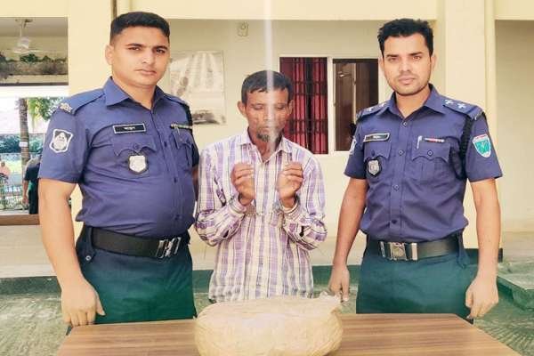 গোয়াইনঘাট থানা পুলিশের অভিযানে গাঁজাসহ আটক ১