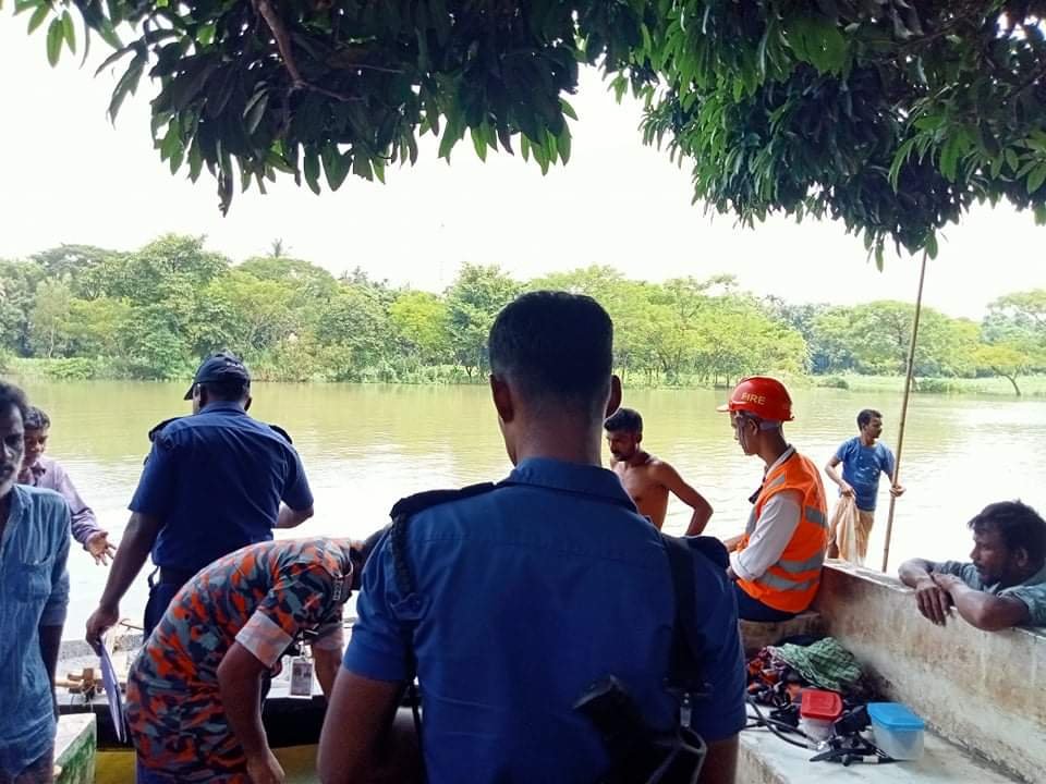 নদীতে গোসলে নেমে কিশোরী নিখোঁজ