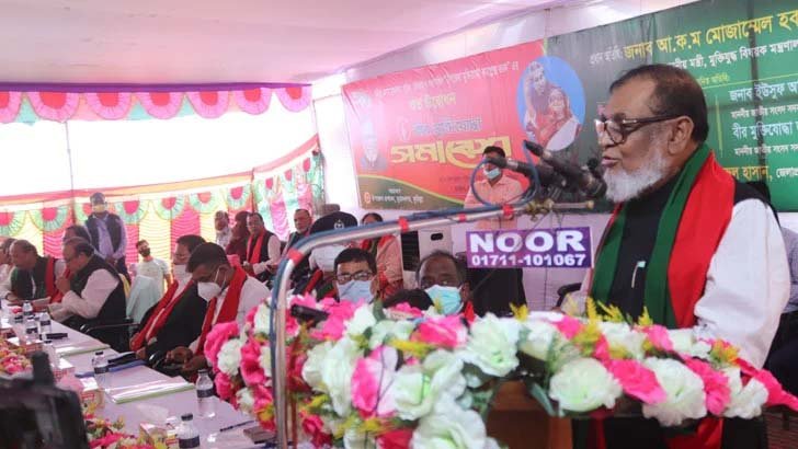 ‘বিএনপি এনেছিল চোরের স্বীকৃতি, শেখ হাসিনা এনেছে ২৬টি পদক’