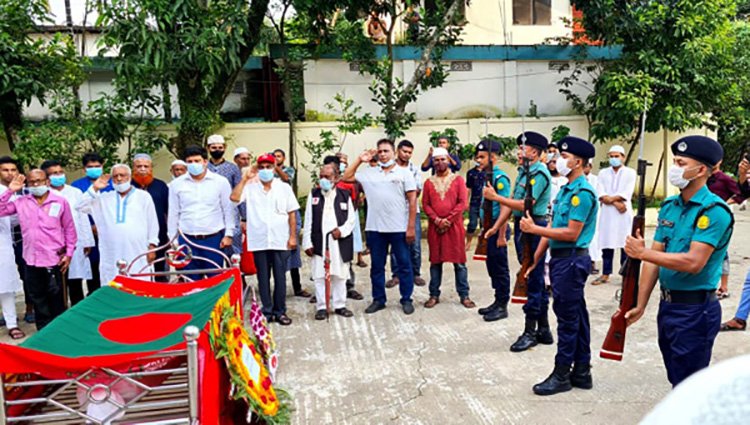 রাষ্ট্রীয় মর্যাদায় বীর মুক্তিযোদ্ধা মো: আব্দুস শহিদের দাফন সম্পন্ন