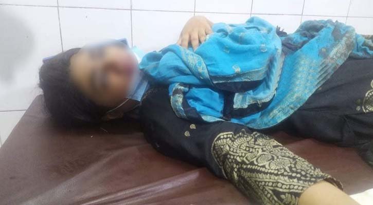 প্রেমিকাকে আহত করে পালিয়ে যান প্রেমিক