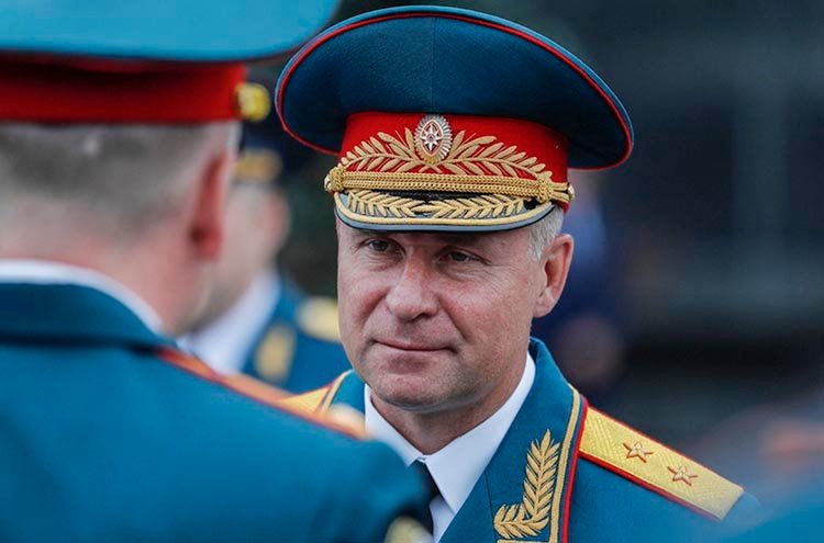 অন্যকে বাচাতে মারা গেলেন ইমার্জেন্সি মন্ত্রী ইয়েভজেনি জিনিচেভ