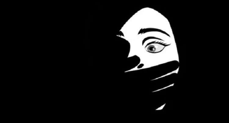 মোবাইলে পরিচয়, ছাত্রীকে একাধিকবার ধর্ষণ