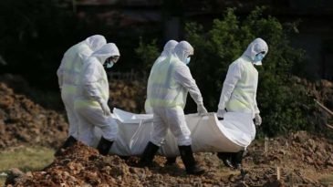 করোনায় আরও ৫২ জনের মৃত্যু