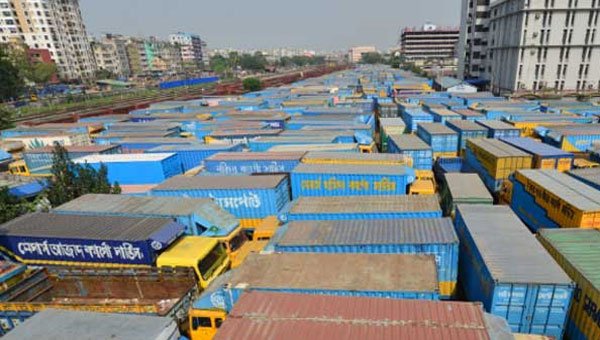 সিলেটসহ সারাদেশে চলছে ট্রাক-কাভার্ড ভ্যান ধর্মঘট