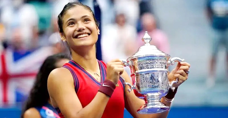 মুগ্ধ হয়ে খেলা দেখেছি