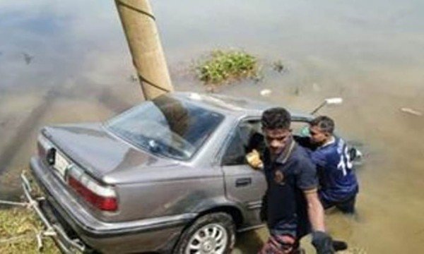 বানিয়াচংয়ে প্রাইভেটকার খাদে পড়ে তরুণী নিহত, আহত ৩