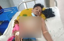 ইভটিজিংয়ের প্রতিবাদ করায় পেটানো হলো মা-ছেলেকে