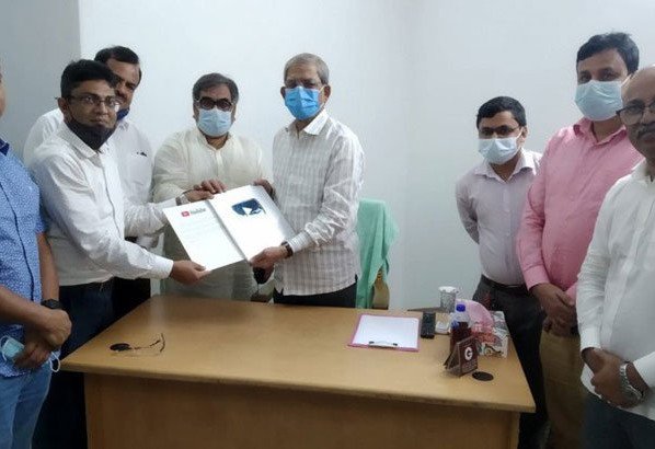 ‘সিলভার প্লে বাটন’ পেল বিএনপির ইউটিউব