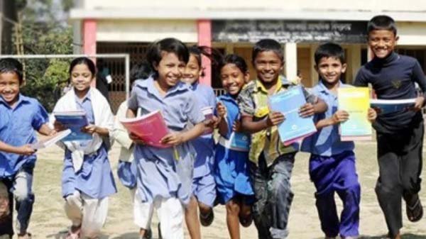 আনন্দ আলোয় উদ্ভাসিত নতুন সকাল আজ