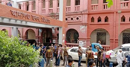 শাস্তির রায় শুনে কাঠগড়া থেকে দৌড়ে পালিয়ে গেলেন আসামি