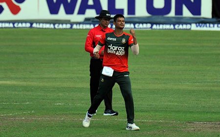 সেপ্টেম্বরের সেরা তিনে নাসুম আহমেদ