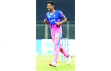 ‘দ্বিতীয় সেরা’ আইপিএল মোস্তাফিজের