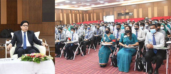 জনগণকে হাসিমুখে সেবা দিতে হবে : জনপ্রশাসন প্রতিমন্ত্রী