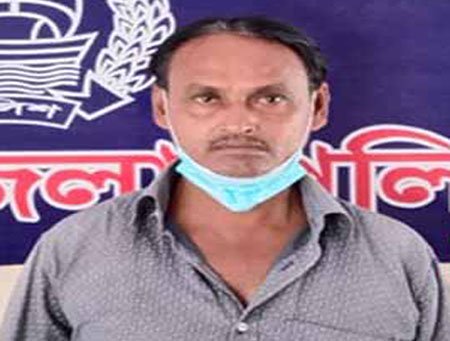 চাচার লালসার শিকার ভাতিজি