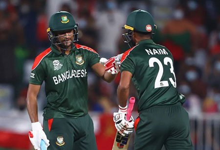 অপরিবর্তিত একাদশ নিয়ে ব্যাটিংয়ে বাংলাদেশ