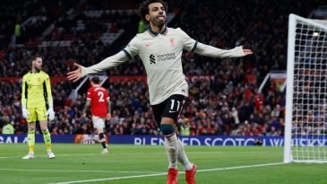 সালাহর হ্যাটট্রিকে বিধ্বস্ত ম্যানইউ