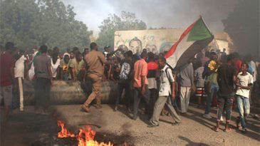 সুদানে সেনাদের গুলিতে নিহত ৩, আহত ৮০