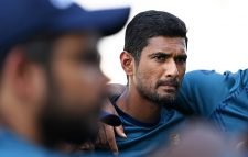 ইংল্যান্ডের বিপক্ষে টসে জিতে ব্যাটিংয়ে বাংলাদেশ