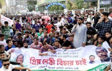 সিলেটে ছাত্রলীগ কমিটি বাতিলের দাবিতে রাস্তা অবরোধ