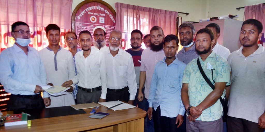 লালাবাজার ইউপি’র মেম্বার প্রার্থী ফখরুল ইসলামের মনোনয়নপত্র জমা