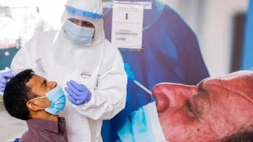 সপ্তাহে মৃত্যু কমেছে ৭৭ শতাংশ, শনাক্ত অর্ধেক