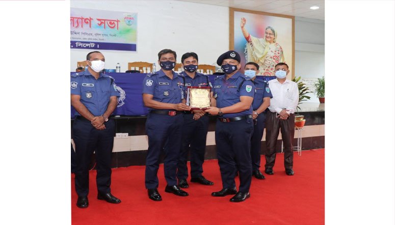 আবারো সিলেট জেলার শ্রেষ্ঠ হলেন ওসি হারুন