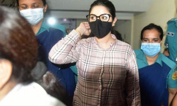 স্থায়ী জামিন পেয়েছেন পরীমণি