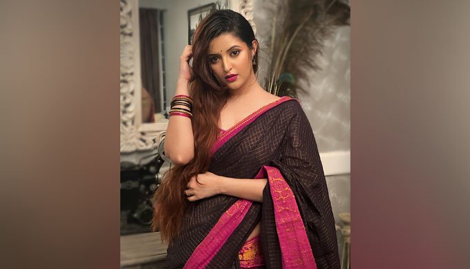 ক্ষোভ ঝাড়লেন পরীমনি