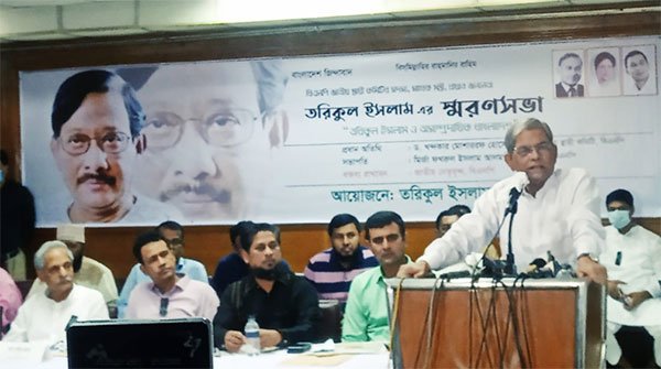 রাজপথে নামার বিকল্প নেই: ফখরুল