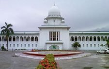 সেই বিচারকের বিচারিক ক্ষমতা সাময়িক প্রত্যাহার