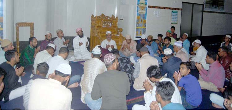 খালেদা জিয়ার সুস্থতা কামনায় সদর উপজেলা স্বেচ্ছাসেবক দলের দোয়া ও মিলাদ মাহফিল