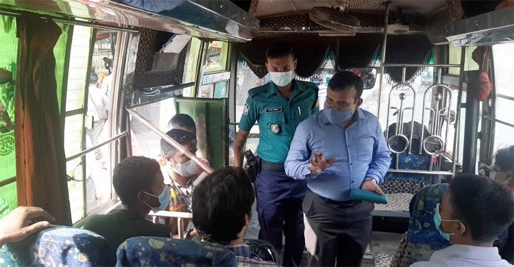 একদিনে ১৮ বাসচালককে সাড়ে ৪২ হাজার টাকা জরিমানা