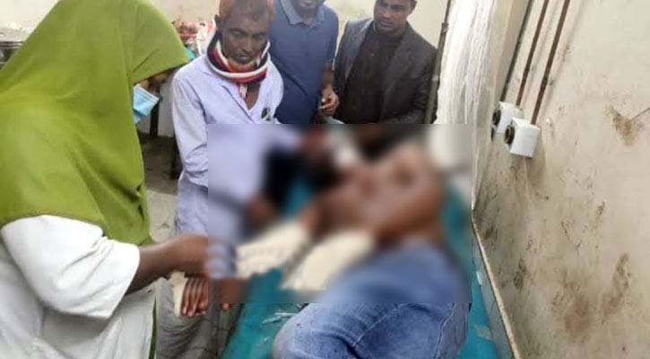 স্বেচ্ছাসেবক লীগ নেতাকে কুপিয়ে জখম