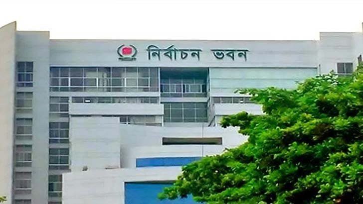 ভোটের মাঝপথে বিশেষ বৈঠক ডেকেছে ইসি