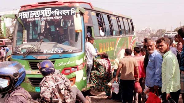 নতুন ভাড়ায় চলছে পরিবহণ, যাত্রীরা বলছেন এটি অযৌক্তিক