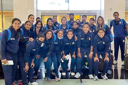 দেশে ফিরলো ইতিহাসগড়া নারী দল