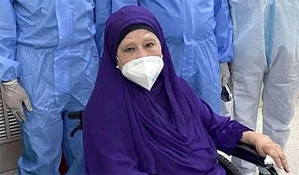 খালেদা জিয়াকে সুচিকিৎসার জন্য অনতিবিলম্বে বিদেশে পাঠানোর আহ্বান ২৩ বিশিষ্ট নাগরিকের