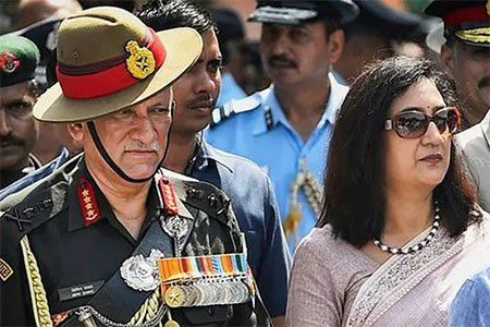 ভারতের প্রতিরক্ষা প্রধান, তার স্ত্রীর মৃতদেহ দাহ করা হবে শুক্রবার দিল্লিতে